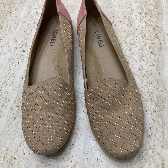 Vaneli Women’s Suzon Tan/Pink Nabuk Flats Gold Bead Accent - Picture 1 of 10